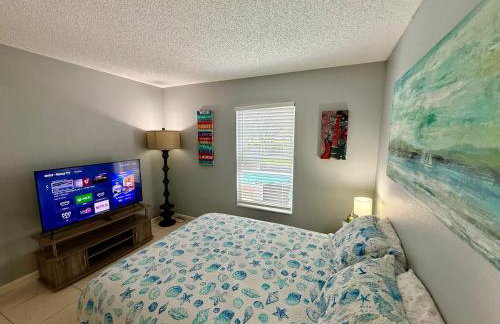 Grand Deluxe Pines 3BR Pool Home near Disney - Foto 25