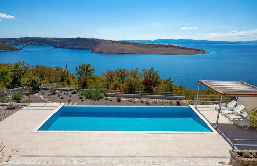 Luxury Villa Oštro with pool & Krk bridge view - Photo 58
