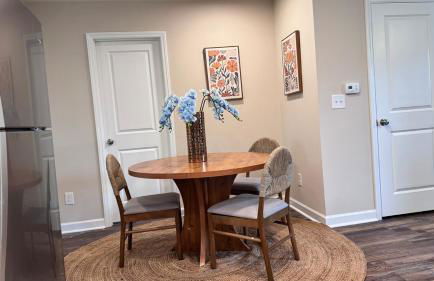 Downtown Liberty New Modern Cozy 4 Bed Townhome - Foto 26