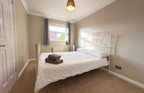 Spacious 4 Bed Home near Elizabeth Line, perfect for Contractors, Families & Groups - Foto 20