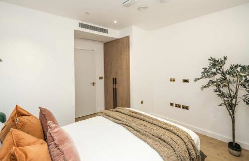 Modern 3-Bedroom Apartment near Kings Cross & Coal Drops - Photo 49