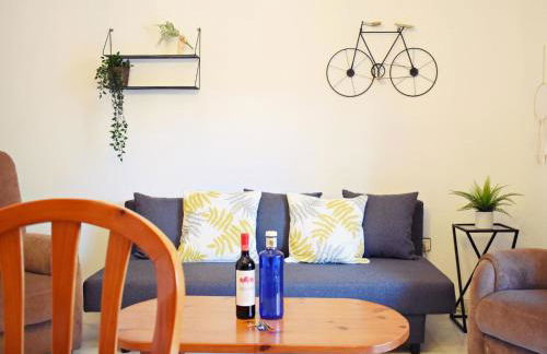 Amplio y luminoso apartamento cerca del centro y la playa con piscina y parking privado - Foto 10