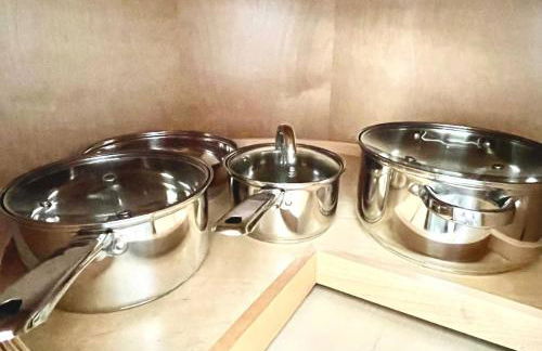 Spacious Disneyland 5 Bedroom 4 Bath House with Game Room - Photo 53