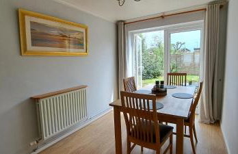 Generous 3 bed in the heart of the village - Foto 10