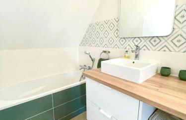 Maison rénovée en centre-ville, à 5 min des plages - Foto 43