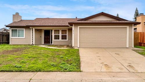 Spacious 4BR Family Home Free Parking, Fast WiFi, Near Galleria & Fountains - Foto 1