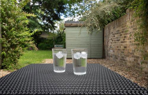 Cozy 2 Bedroom Apartment in Sutton - Foto 43