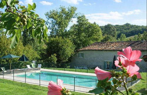 Grand gîte avec piscine entre Charente et Périgord - Foto 1