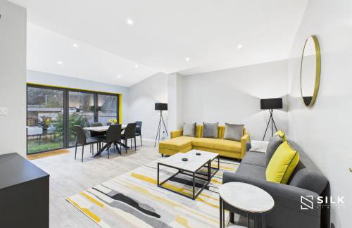 Refurbished 4-Bed, Open-Plan Living, Sleeps 10 - Foto 47