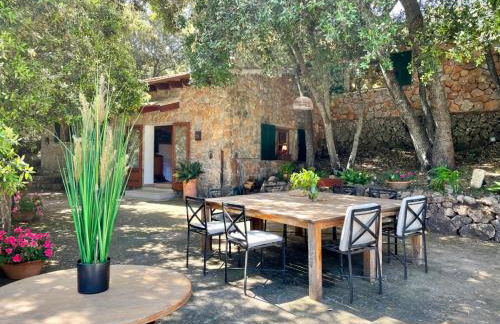 Fabulous Rustic Villa Set On Mountain With Unique Views - Foto 9