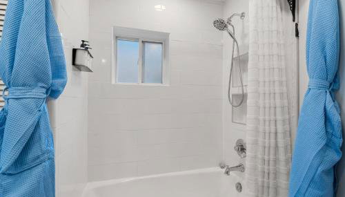 Scenic Santa Fe Downtown Escape - Foto 3, towels, Shower