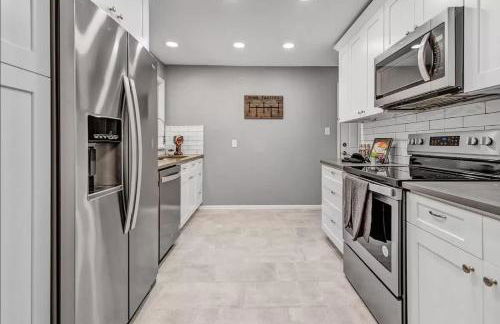 Cozy Hot Tub Escape - Pool Table & Home Theater - Foto 3