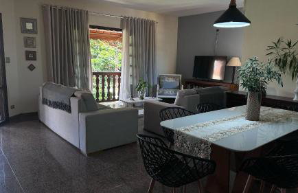 Quarto Elegante - Casa com piscina no Centro - Foto 18