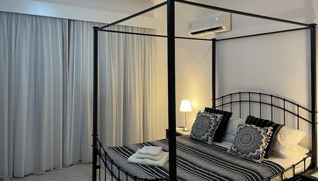 2 Bed Townhouse Sleeps 4 - Pool - Patio & Balcony - Foto 2, Habitación