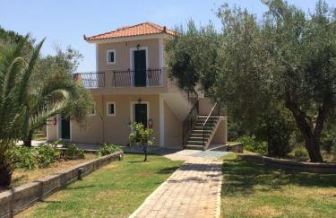 Koukounaries Studios - Foto 1