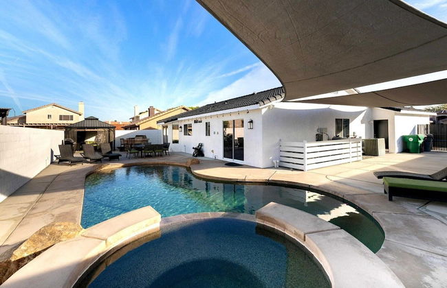 Pacifica Sur by Avantstay Pool, Hot Tub, Gazebo - Photo 1