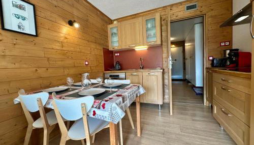 Douceur Alpine - Ménage inclus - Arc 2000 - Ski IN OUT - Conciergerie du Varet - Foto 5, stove