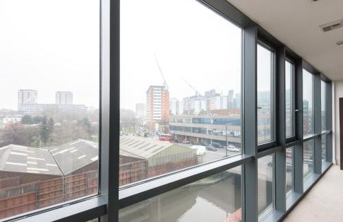 Two Bedroom Modern Apartment - Foto 7