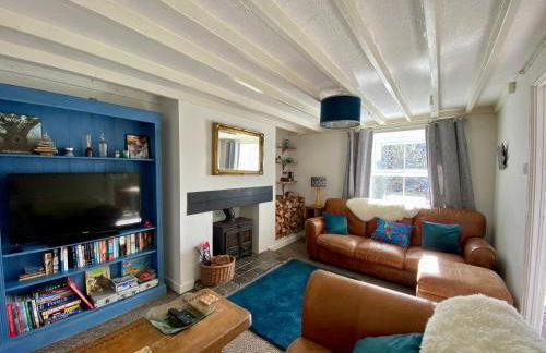 Charming coastal cottage - pet friendly! - Photo 5