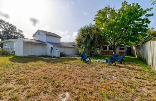 Shark Shack large house minutes to the beach - Photo 17