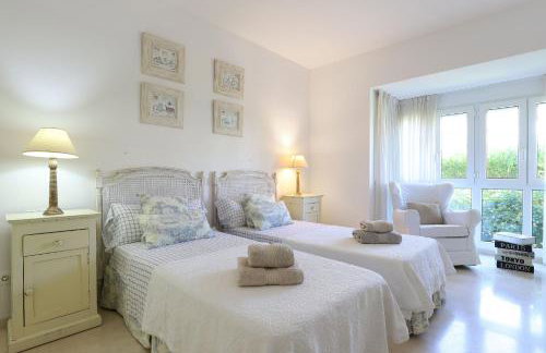 Frontline beach ground floor apartment - Los Monteros Palm Beach - Photo 28