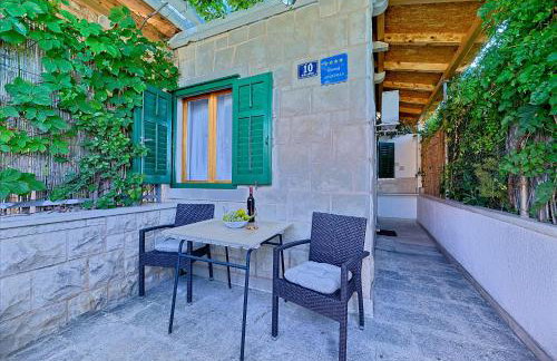 Art Apartments Postira - Photo 12