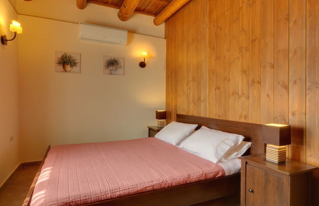 Traditional Ioannis Cottage...luxurious & Rustic With Ecological Heated Pool !!! - Foto 4