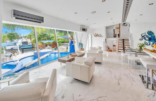 Waterfront Oasis Cascading Pool Views Centrally located Heated Pool Cascade KeyResidences - Foto 2