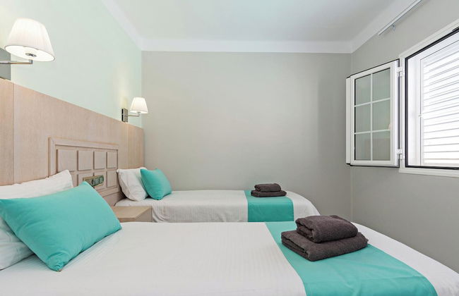 3 Bed Villa - Pool, Patio, Outdoor Dining Terrace - Photo 4