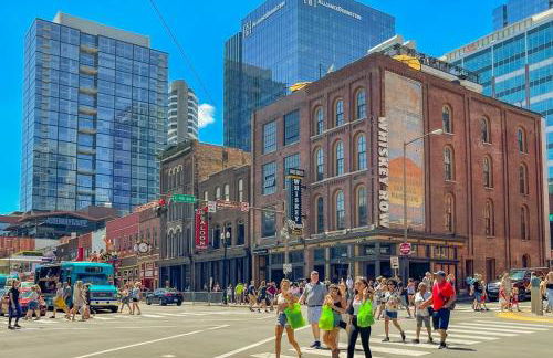 Broadway Penthouse Above Live Music & Bars - Foto 33