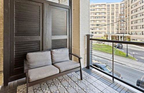 Modern 4BR 2BA Apt Steps to the Beach Open Living - Foto 25