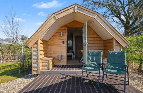 Willow Stylish pod with peaceful rural views - Photo 1