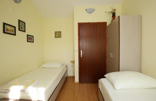 Apartments with a parking space Mali Iz (Iz) - 16535 - Foto 9