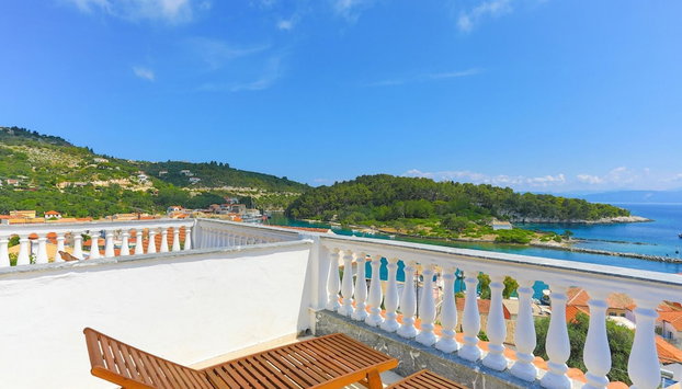 Faros Dio Gaios Studio sea Views Private Sun-loungers - Foto 2, Imagen principal