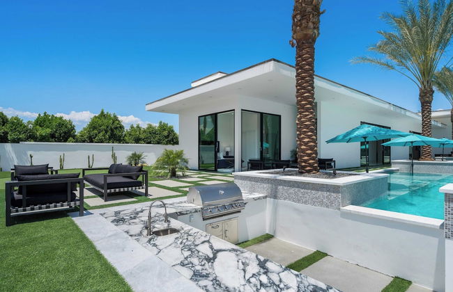 Sleeps 26 Pool, Hot Tub, Pickleball & Putting Green Bravo Villa #12 by Avantstay - Foto 22