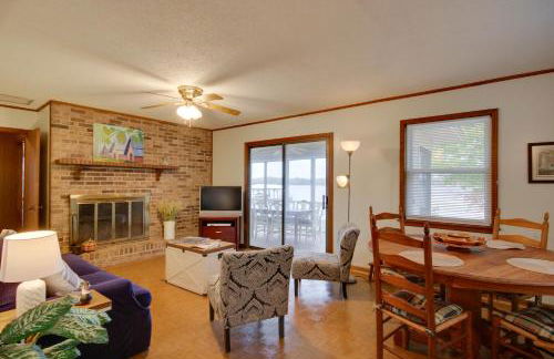 Lakefront House with Boat Ramp, Dock and Sunset Views! - Foto 3