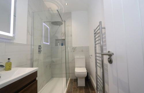 Dollar Apartments-39 Bridge Street - Photo 44