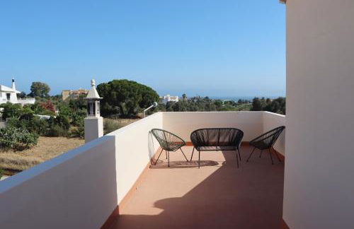 Vivenda Geminada com piscina a 10 minutos a pé da praia, by QoZzy - Foto 29