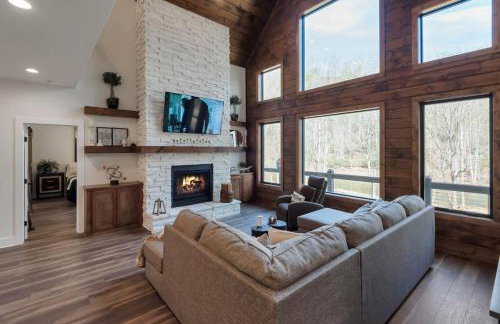 Lux Riverfront Retreat- Hot Tub, Game Room, Views! - Photo 7