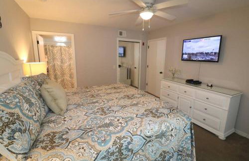 LOVE AT FIRST SIGHT! NEW Disney Home, Sleeps 6, Pool, Patio, NO Steps, LOW Rates! - Foto 61