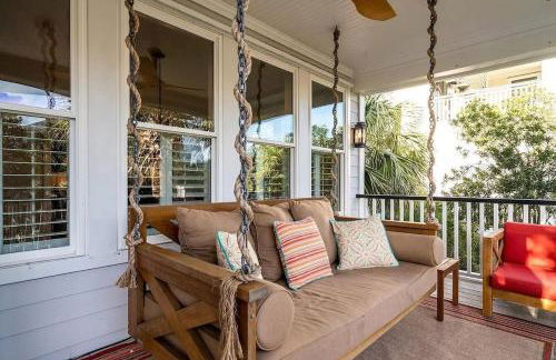 Backyard Oasis- Steps 2 Beach, Private Pool & Bar, Sleeps 16, 7 Bedrooms 5 and a half bathrooms "The Lucky Penny" - Foto 13