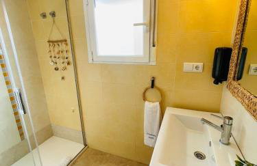 AP-10 XimoApartments a Primera Linea de Playa - Foto 13