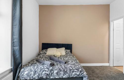 Unique 3 Bedrooms, 3 Ensuite, FREE WiFi, Private Parking - Foto 25