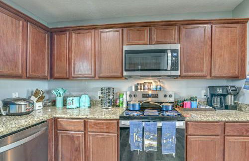 Private Home on Lagoon with Views in Hitchcock! - Foto 10