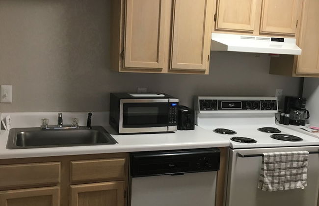 Ambassador Inn And Suites - Photo 26