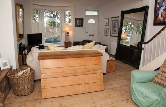 2 Bedroom House Next to the Sea, Lots of Fun! - Photo 17