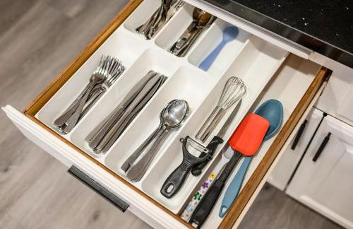 Serene Hilltop Oasis Above the City w Private Pool - Foto 80