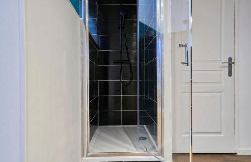 NG Prestige - Nain I Suite Spa Privatif Premium I Jacuzzi - Sauna - Netflix - Projecteur - Foto 21