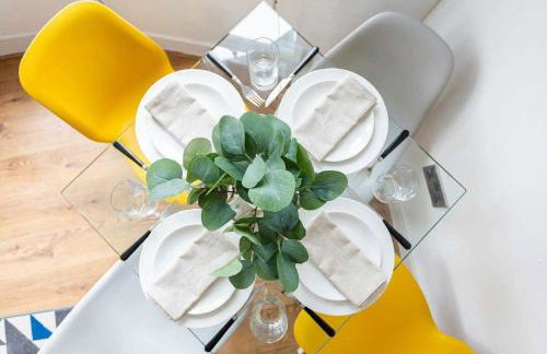 Modern 3 Bedroom Home with Parking in Southend - Foto 15