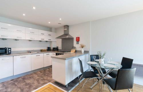 Cotels Centro Budget Busting Apartments! CENTRAL LOCATION, PARKING, FIBRE WIFI, SMART TV, FULLY EQUIPPED KITCHEN - Foto 106